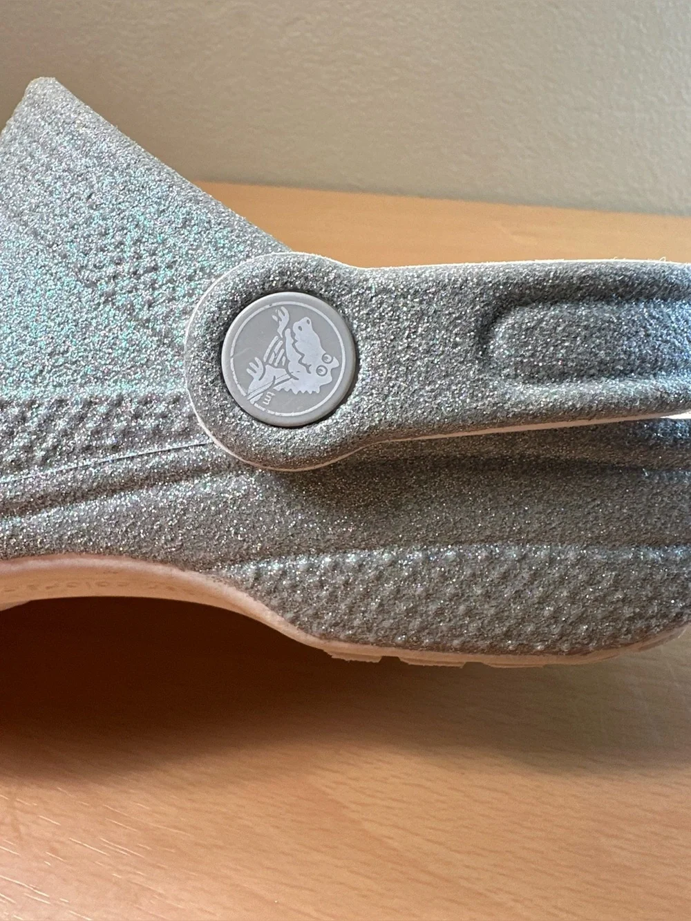 Crocs Iridescent Glitter Junior Girls Clog Size J 4